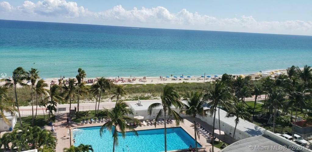 Beach Front Studio Aparthotel Miami Beach Exterior photo